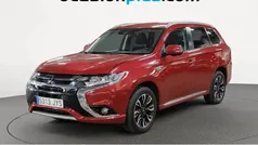 Rojo Usado 2017 Mitsubishi Outlander P-HEV SUV | 17.728 € (Buen precio)