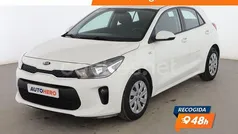 Blanco Usado 2017 Kia Rio Berlina | 9999 € (Buen precio)
