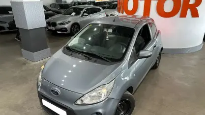 Usado Ford Ka Titanium 75 CV (55 kW) 2010 Gris / plata Utilitario
