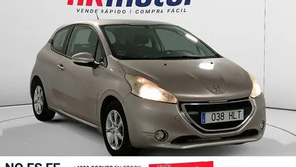 Usado Peugeot 208 Active 83 CV (61 kW) 2012 Beige Utilitario