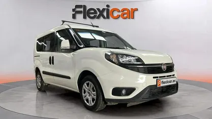 Usado Fiat Doblò Easy 95 CV (69 kW) 2020 Monovolumen