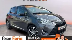 Gris Usado 2017 Toyota Yaris Hybrid Active Utilitario | 13.790 € (Precio justo)