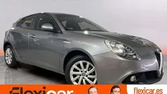 Gris Usado 2017 Alfa Romeo Giulietta Utilitario | 10.490 € (Buen precio)