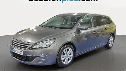 Usado Peugeot 308 SW Style 120 CV (88 kW) 2017 Gris plata Familiar