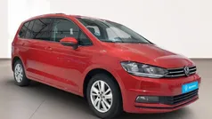 Rojo Usado 2022 VW Touran Advance Monovolumen | 28.990 € (Precio justo)