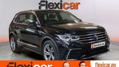 Käytetty VW Tiguan R-line 150 HP (110 kW) 2022 Musta Katumaasturi