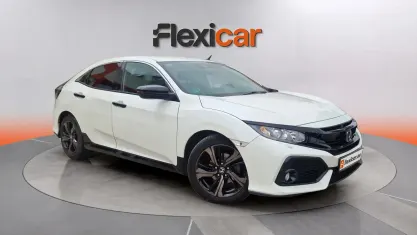 Usado Honda Civic Comfort 129 CV (94 kW) 2018 Blanco Berlina
