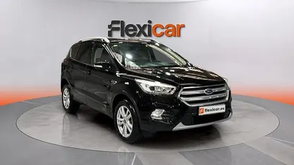 Usado Ford Kuga Trend 120 CV (88 kW) 2019 Negro SUV