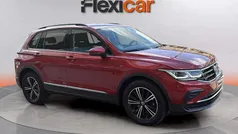 Rojo Usado 2021 VW Tiguan Life SUV | 25.690 € (Super precio)