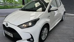 Usado 2021 Toyota Yaris Hybrid Business Edition | 17.600 € (Buen precio)