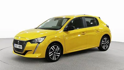 Usado Peugeot 208 Active 102 CV (75 kW) 2023 Amarillo Utilitario