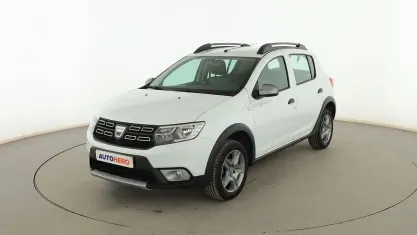 Usado Dacia Sandero Comfort 90 CV (66 kW) 2019 Blanco Berlina