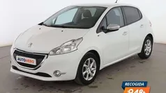Blanco Usado 2015 Peugeot 208 Style Utilitario | 6999 € (Precio justo)