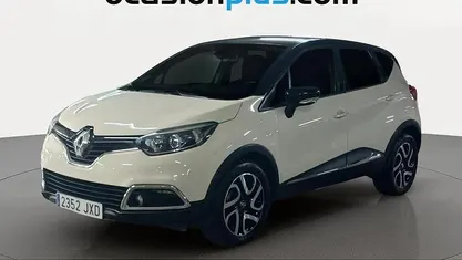 Usado Renault Captur Zen 120 CV (88 kW) 2017 Blanco SUV