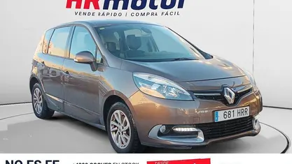 Usado Renault Scénic III Dynamique 110 CV (80 kW) 2013 Marrón Monovolumen