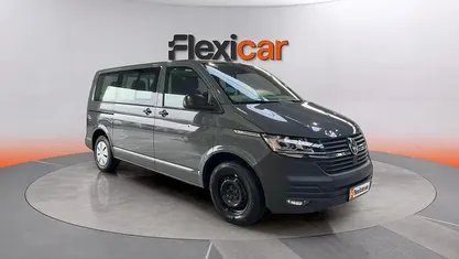 Usado VW Caravelle 150 CV (110 kW) 2023 Gris Monovolumen
