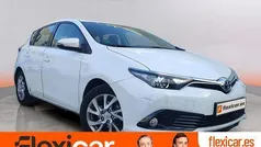 Blanco Usado 2017 Toyota Auris Active Berlina | 13.490 € (Precio justo)