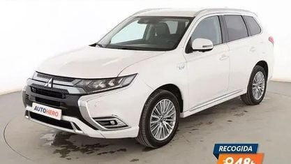 Usado Mitsubishi Outlander P-HEV 224 CV (164 kW) 2021 Blanco SUV