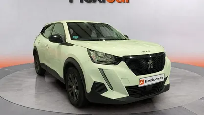 Usado Peugeot 2008 Active 110 CV (80 kW) 2022 SUV