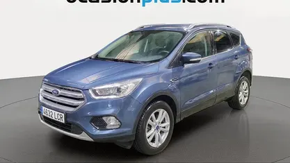 Usado Ford Kuga Trend+ 120 CV (88 kW) 2019 Azul SUV