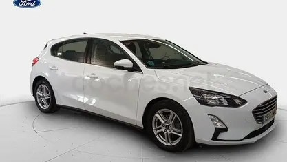 Begagnad Ford Focus Trend 120 HK (88 kW) 2021 Vit Sedan