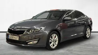 Usado Kia Optima 136 CV (100 kW) 2012 Gris / plata Berlina