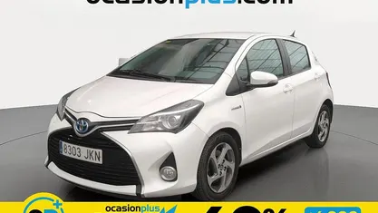 Usado Toyota Yaris Hybrid Advance 100 CV (73 kW) 2015 Utilitario