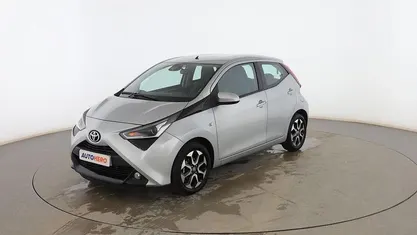 Plata Usado 2020 Toyota Aygo X-play Utilitario | 12.399 € (Precio justo)