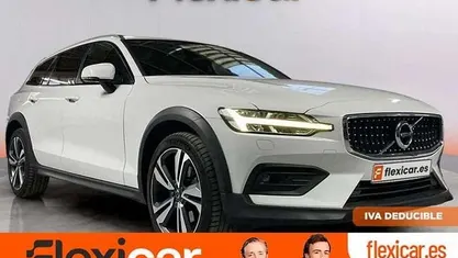 Blanco Usado 2021 Volvo V60 CC Familiar | 20.390 € (Super precio)