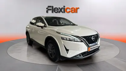 Używany Nissan Qashqai Acenta 140 KM (102 kW) 2024 Biały SUV