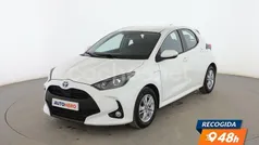 Blanco Usado 2021 Toyota Yaris Hybrid Active Berlina | 19.999 € (Precio justo)