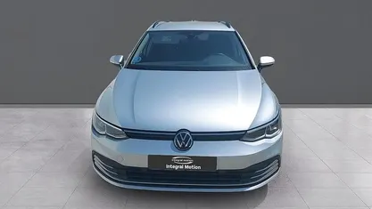 Usado VW Golf VIII 115 CV (84 kW) 2022 Gris Familiar