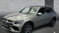 Gris / plateado Usado 2022 Mercedes GLC300 AMG line | 47.900 € (Buen precio)