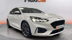 Blanco Usado 2018 Ford Focus ST-Line Berlina | 10.690 € (Buen precio)