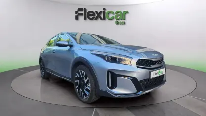 Usado Kia XCeed 140 CV (102 kW) 2024 Gris SUV