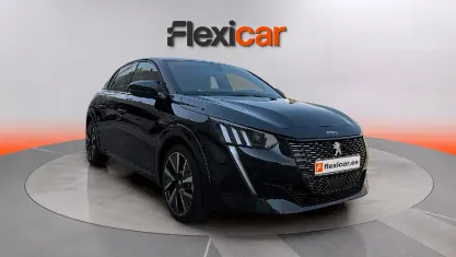 Usado Peugeot 208 GT 131 CV (96 kW) 2021 Negro Utilitario