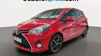 Rojo Usado 2017 Toyota Yaris Active Utilitario | 11.288 € (Precio justo)
