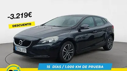 Usado Volvo V40 Momentum 120 CV (88 kW) 2016 Negro Familiar