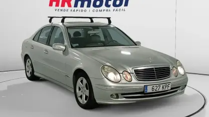 Usado Mercedes E350 Avantgarde 272 CV (200 kW) 2005 Gris Berlina