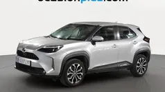 Gris Usado 2022 Toyota Yaris Hybrid Active SUV | 20.319 € (Precio justo)