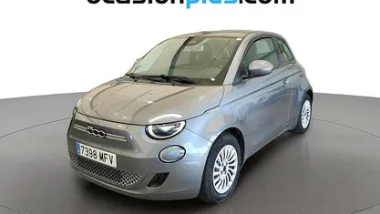 Usado Fiat 500e 86 kW (118 CV) 2023 Gris Utilitario