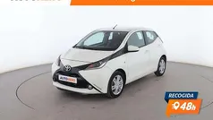 Blanco Usado 2016 Toyota Aygo X-play Utilitario | 11.099 € (Precio justo)
