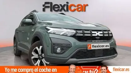 Usado Dacia Sandero Expression 91 CV (66 kW) 2024 Verde Utilitario