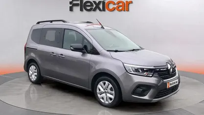 Usado Renault Kangoo Techno 95 CV (69 kW) 2023 Gris Monovolumen