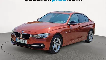 Usado BMW 318 Sport Line 150 CV (110 kW) 2019 Naranja Berlina