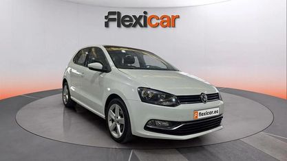 Używany VW Polo Sportline 90 KM (66 kW) 2016 Biały Sedan/Limuzyna