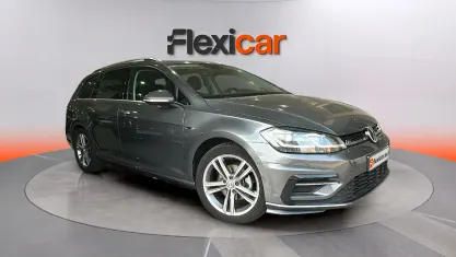Usado VW Golf VII Sport 150 CV (110 kW) 2019 Gris Familiar