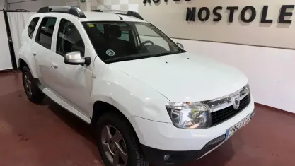 Używany Dacia Duster Ambiance 110 KM (80 kW) 2013 Biały SUV