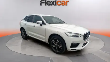 Käytetty Volvo XC60 R-Design 150 HP (110 kW) 2019 Valkoinen Katumaasturi