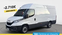Blanco Usado 2023 Iveco Daily Berlina | 29.900 € (Precio justo)